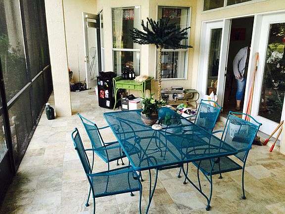Screen porch w/new floor