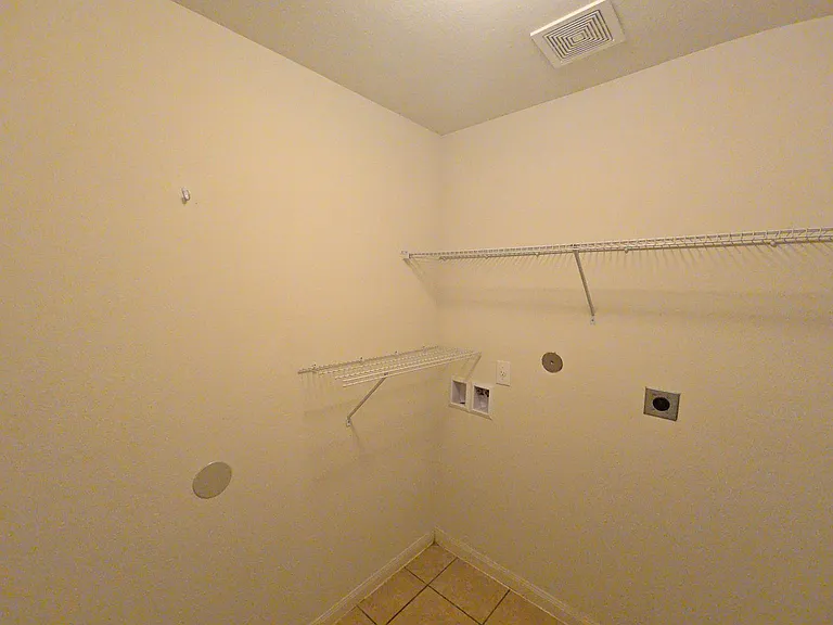2303 Golden Brandy Ln — Photo 20