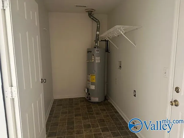 73 Lavaughn Dr — Photo 10