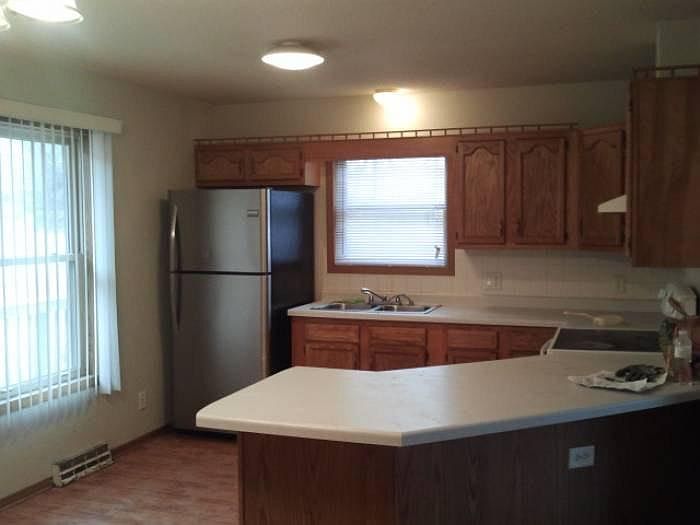 1st image of 1082 Euclid St