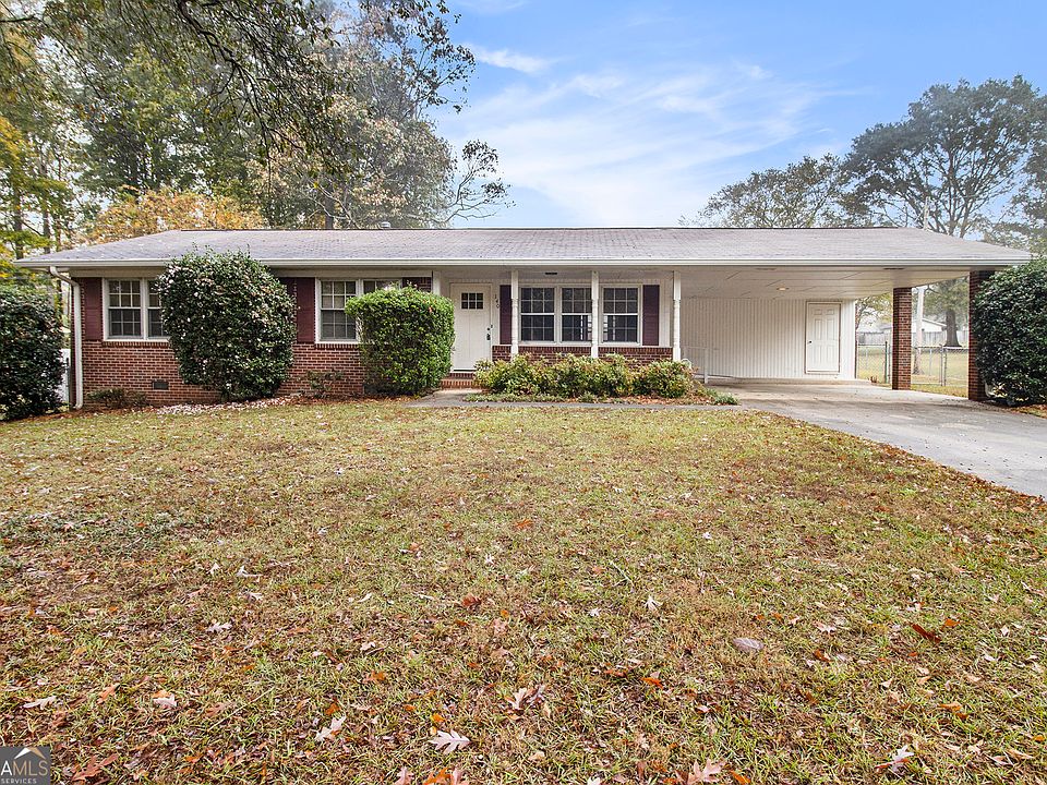 1st image of 140 Honeysuckle Ln