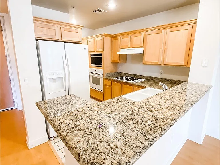 75 E Agate Ave #401 — Photo 3