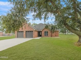 1045 Jeffery Dr, Saint Martinville, LA 70582