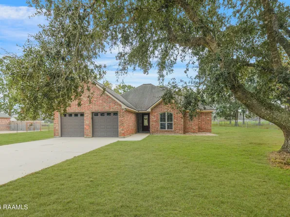 1045 Jeffery Dr, Saint Martinville, LA 70582