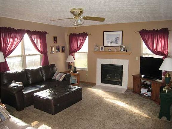 5th image of 807 Murlay Dr