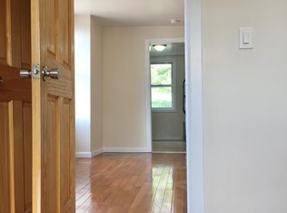 11617 14th Rd APT 3, College Pt, NY 11356