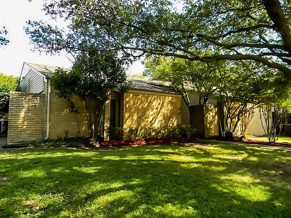4th image of 12802 Whispering Hills Dr