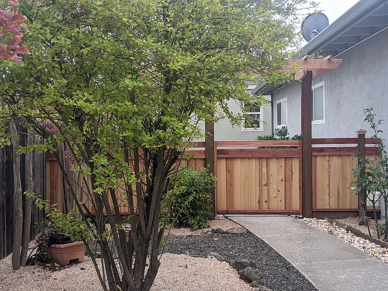 408 Springvalley Dr — Photo 14
