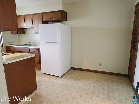 4th image of 2040 F St #7-6