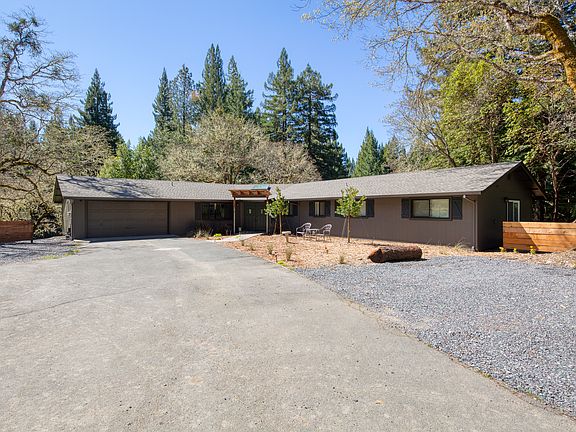 2nd image of 25220 Brooktrails Dr