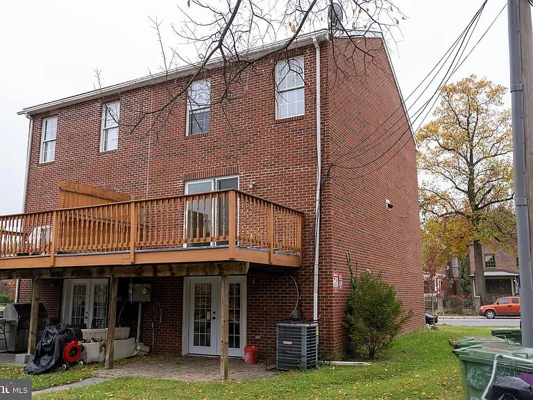 3731 Greenmount Ave — Photo 22