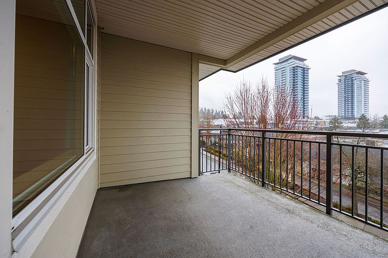 Coquitlam Apartment for rent - 2 Bedrooms — photo 3