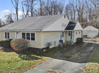 7 Wendover Rd, Holden, MA 01520