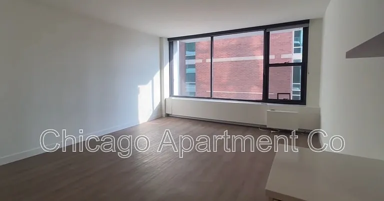 14 W Chestnut St — Photo 2