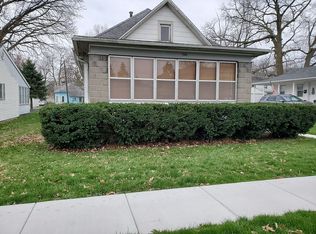 207 E Oak St, Fairbury, IL 61739