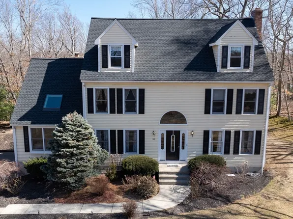 125 Jenks St, Wrentham, MA 02093