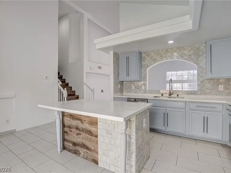 3557 Sedwick Dr — Photo 13