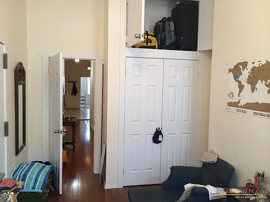 Rented by aptsandlofts.com | media 13