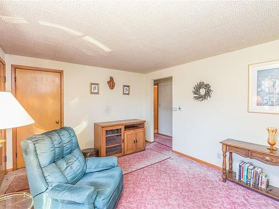 3rd image of 91 Cambridge Ave