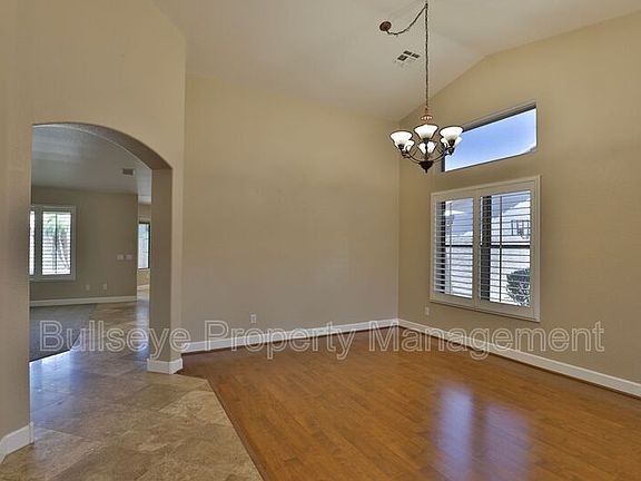 5th image of 4910 S Rosemary Dr
