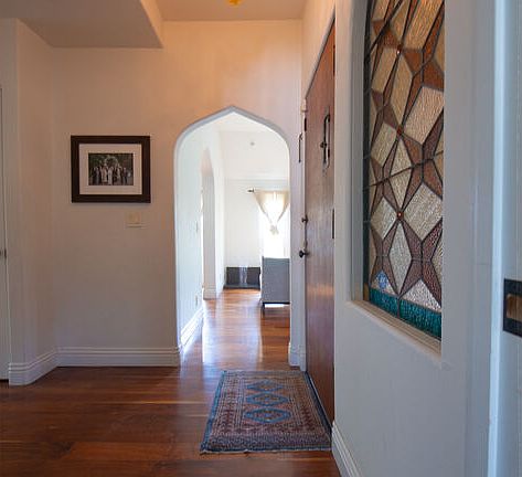 4th image of 738 N La Jolla Ave
