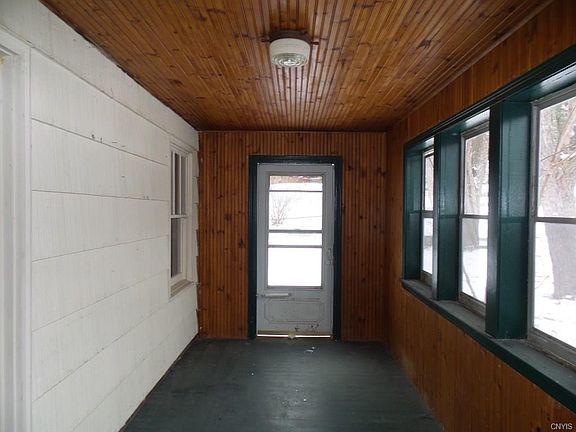4th image of 101 Dora Ave