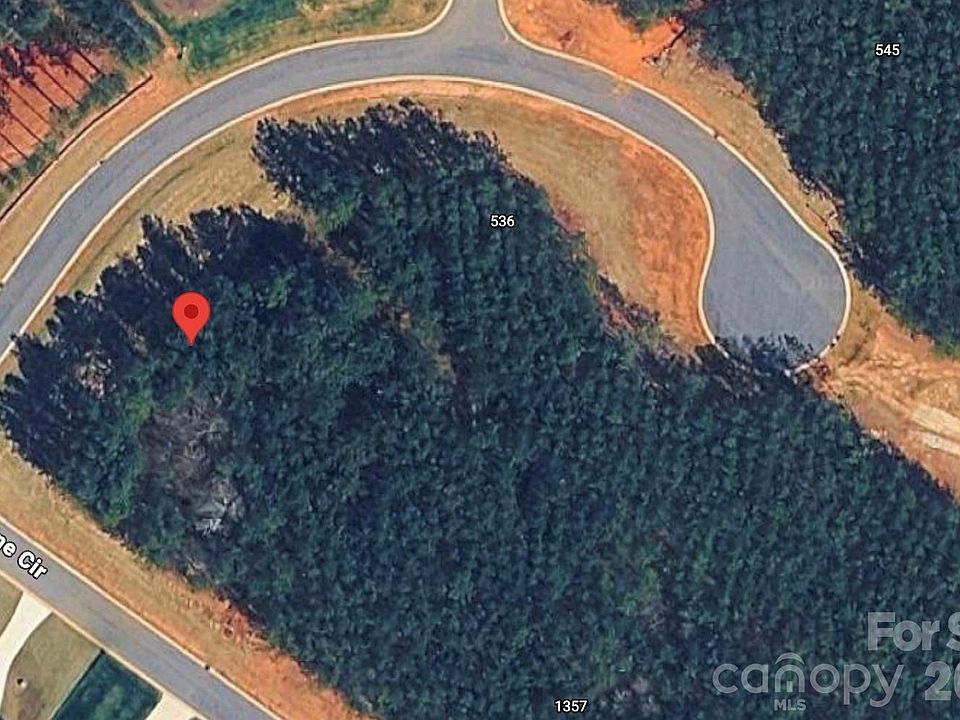 1st image of 512 Barefoot Ln