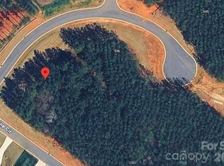 512 Barefoot Ln, Clover, SC 29710