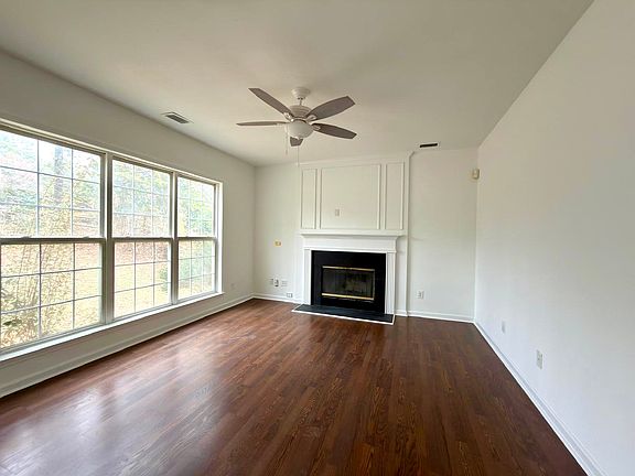 4th image of 6229 Bells Mill Dr