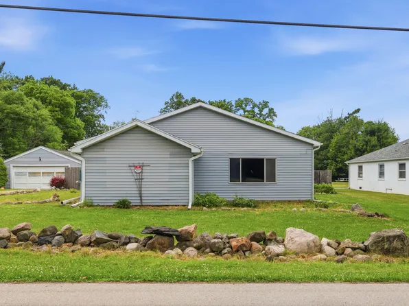 212 Woodland Ave, Jackson, MI 49203