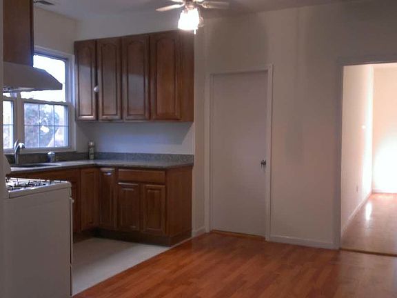 2nd image of 255 McClean Ave