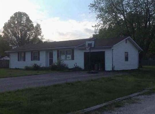 2nd image of 1877 W Belmont Dr