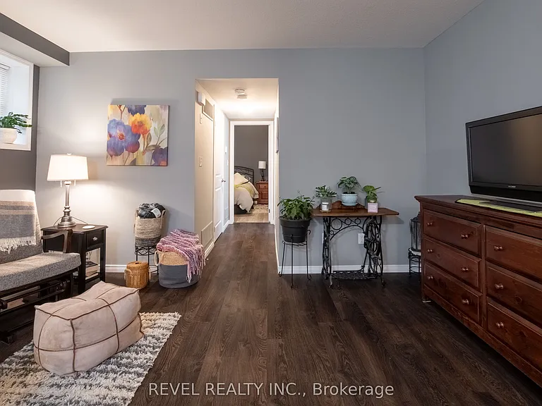 3200 Singleton Ave #16 — Photo 6