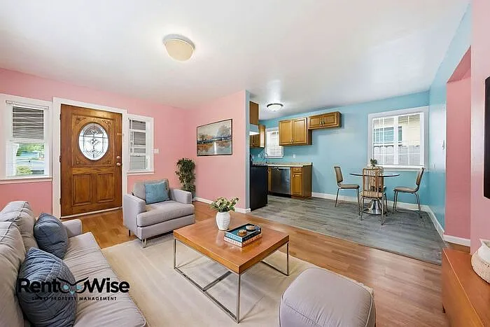 657 Hurlingame Ave — Photo 5