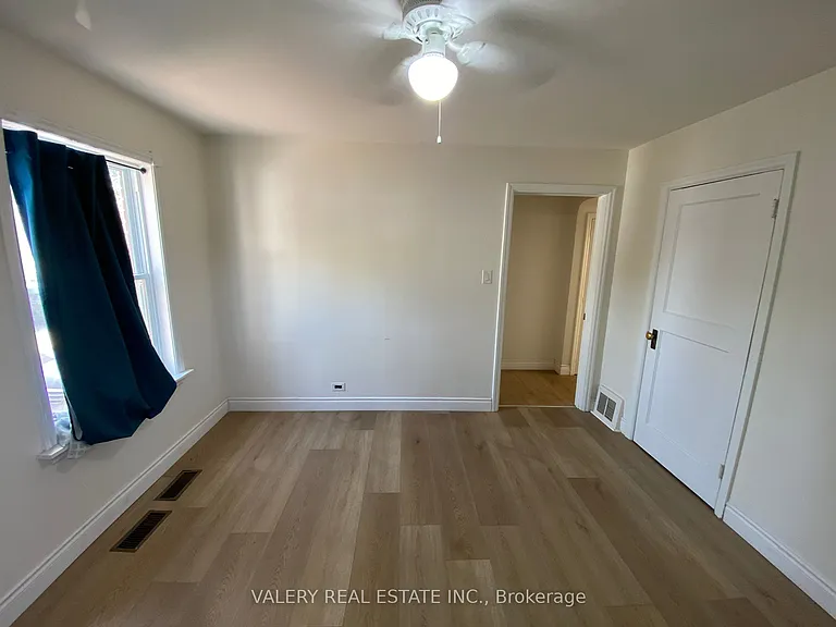 374 Edmonton St #MAIN — Photo 37