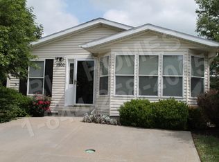 7900 NW 122nd St, Kansas City, MO 64163