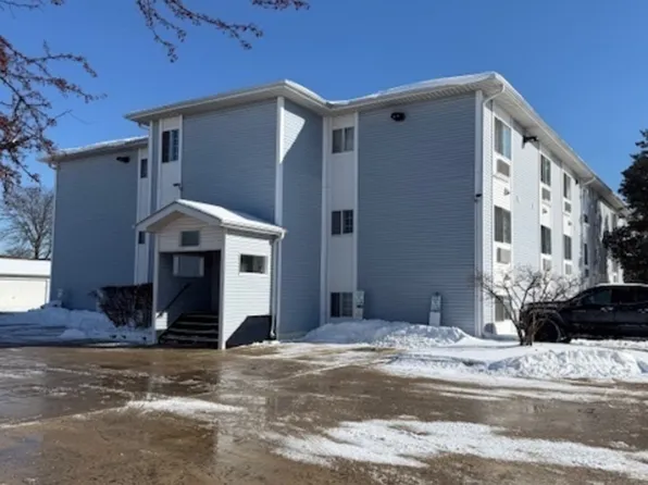 3130 W Monroe St APT 304, Waukegan, IL 60085