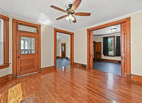 2508 Windsor Ave Photo 1