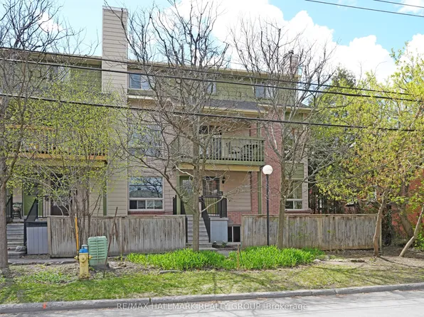 262 A Presland Rd, Ottawa, ON K1K 2B8