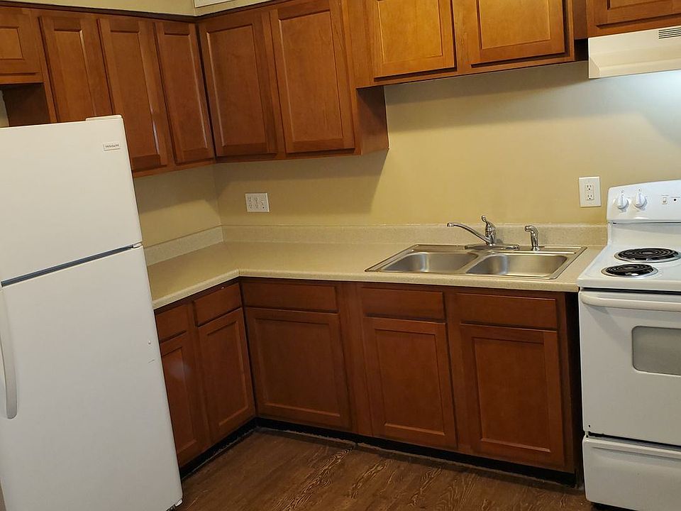 1st image of 2005 Terril Ln #7