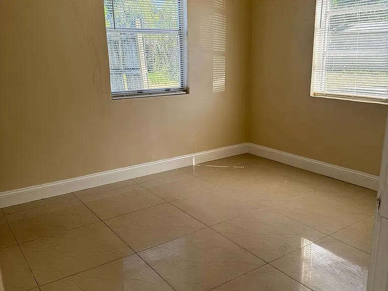 3734 Avenue S — Photo 8