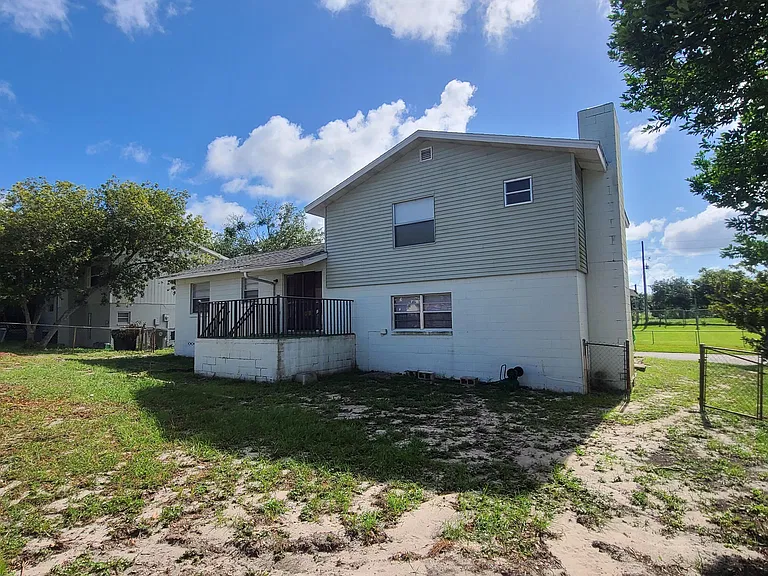1646 W Paradise Ln — Photo 3