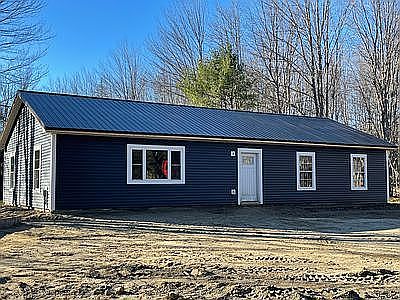 2nd image of 418 Kenduskeag Levant Rd