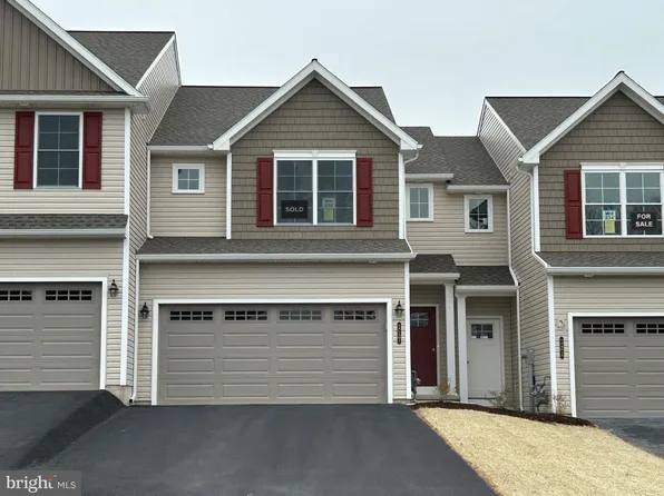 117 Magnolia Dr, Middletown, PA 17057