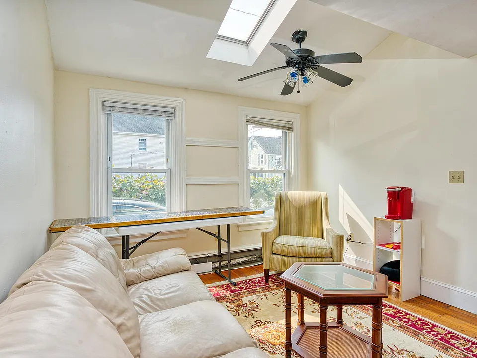 9 Murphy Ave