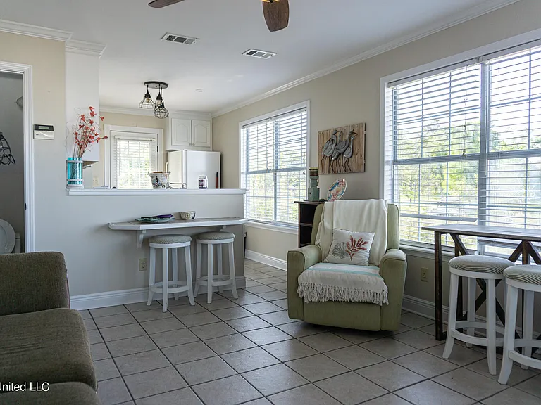 1102 Stanfield Point Rd #B — Photo 5