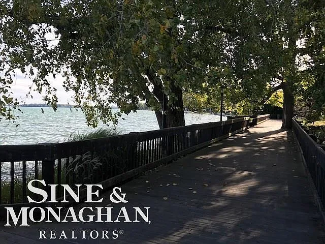 1400 Beaconsfield Ave — Photo 40