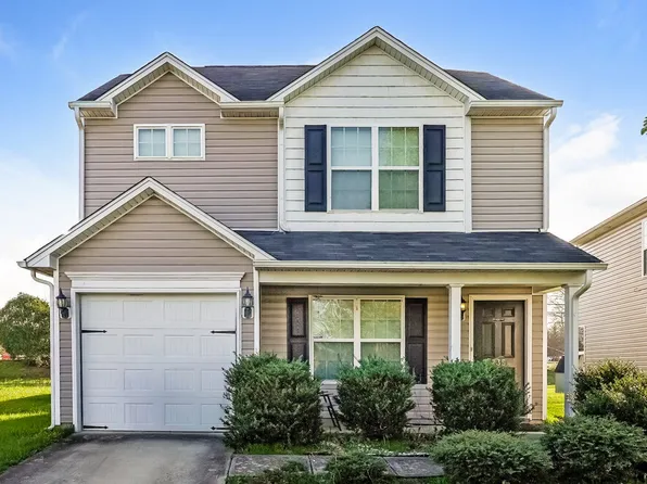 735 Bitting Hall Cir, Rural Hall, NC 27045