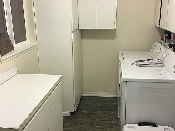 3rd image of 702 W Fremont Ave