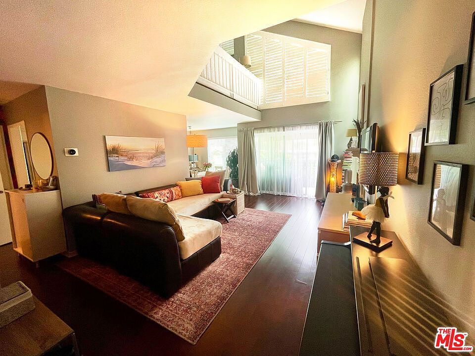 1st image of 4528 Colbath Ave APT 206